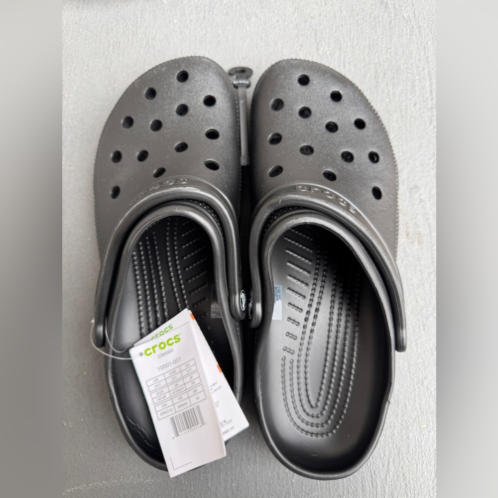 NEW WITH TAG BLACK CROCS